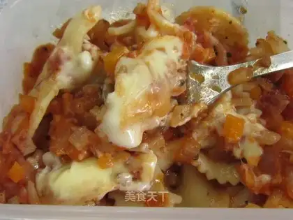 Spaghetti in vegetarian red sauce