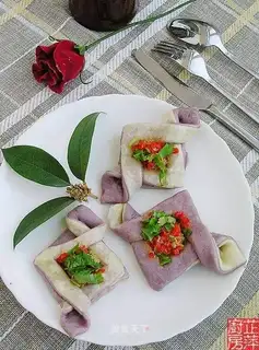 Thousand layer purple potato fresh meat pie