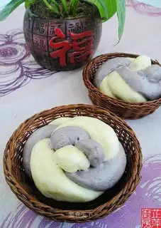 Two-color purple potato steamed bun knot