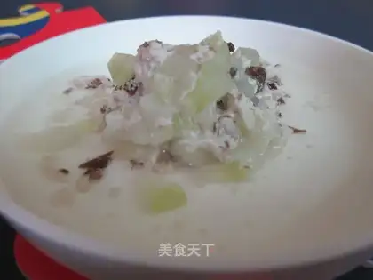 Fungus zucchini lean meat soup