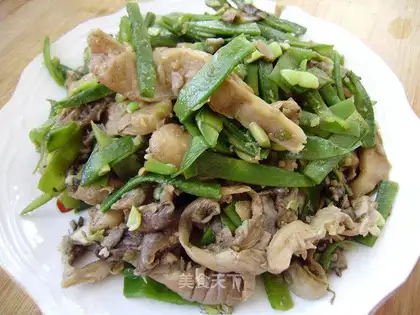 stir-fried mushrooms with lentils