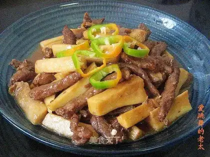 stir-fried beef with mushroom and oyster sauce