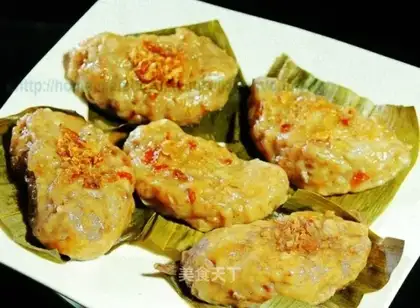 Hong Kong-style golden taro cake