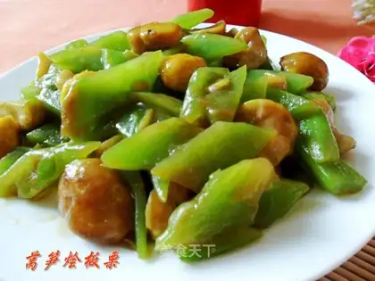 stir-fried chestnut with lettuce