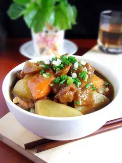 Indian curry diced chicken stew