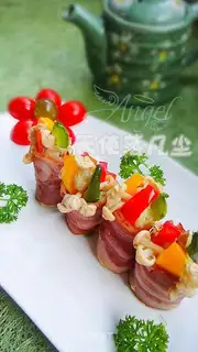 Honey bacon and vegetable rolls