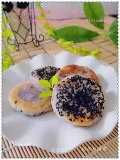 glutinous rice and purple potato sandwich cake