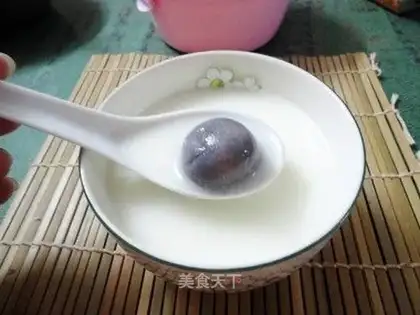 Milk glutinous rice balls