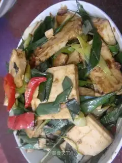Fried tofu with soy sauce