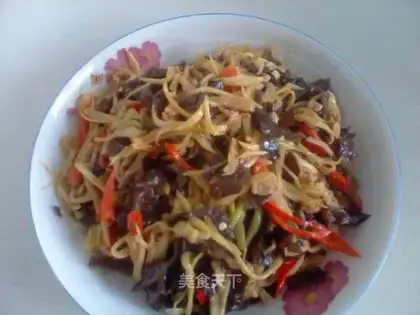 Family version of shredded pork with fish flavor