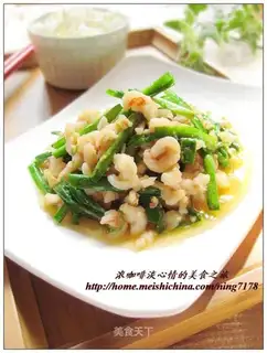 stir-fried shredded shrimp with leeks