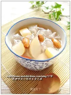 Stewed Tremella with Sydney and Almond