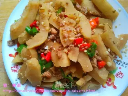 Delicious pomelo peel