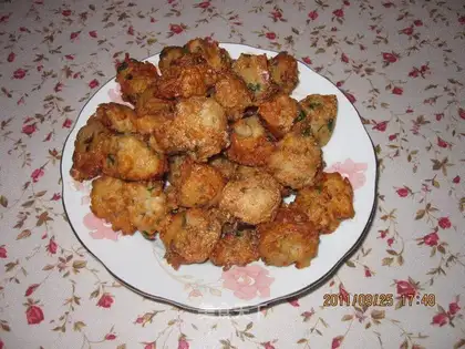 Crispy lotus root meatballs