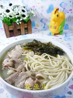 Sour sauce, veal noodles