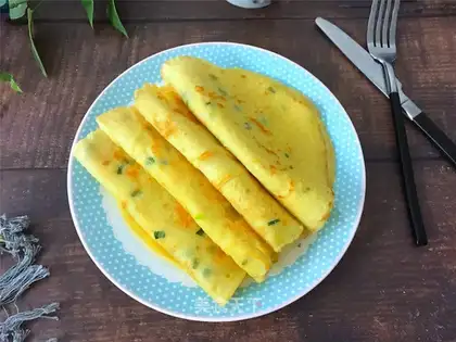 Onion egg pancakes