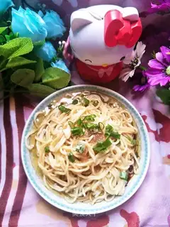 Onion noodles