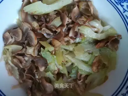 Straw mushrooms and scabs