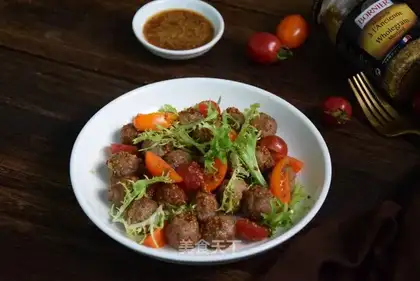 Meatball salad