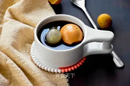 Cinnamon-red sugar egg soup