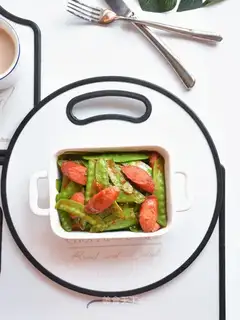 Beef sausage, Dutch beans
