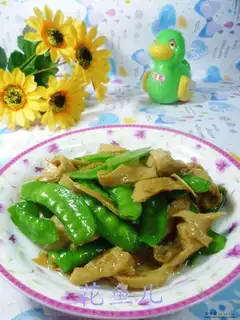 Noodles and Dutch beans