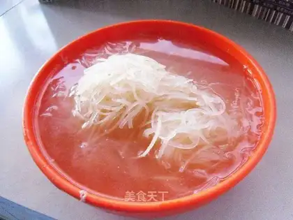 A radish fan soup
