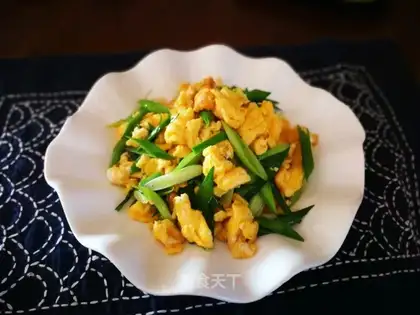 Garlic fried eggs