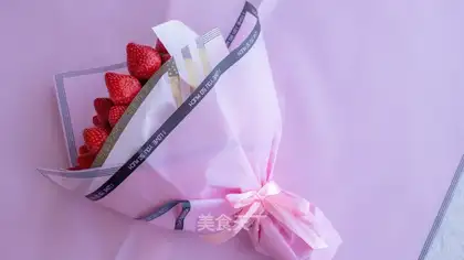 Valentine's strawberry bouquet