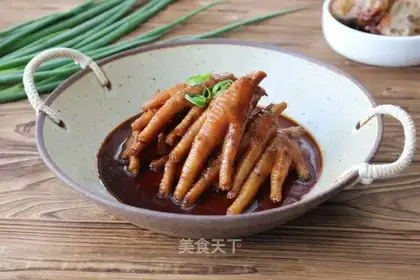 Chicken claws
