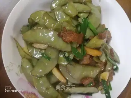 Five flowers and lentils