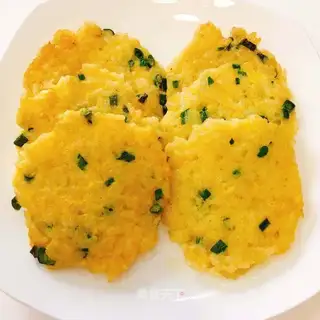 Onion egg rice cake