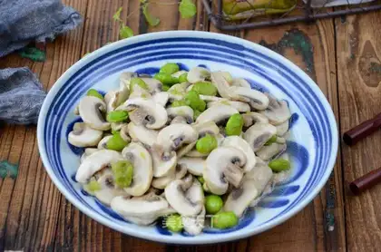 Mushroom green beans