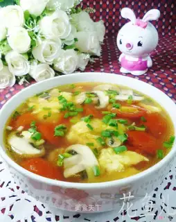Holy fruit fried egg mushroom soup