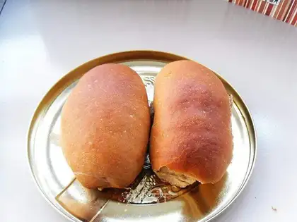 Red sugar bread