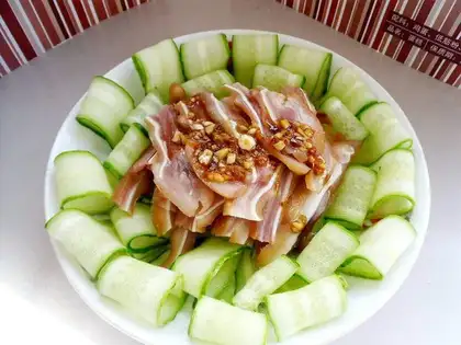 cucumber with pig ears