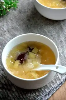 Apple-tree silver ear soup