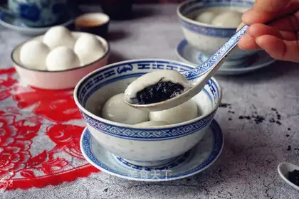 Black sesame soup