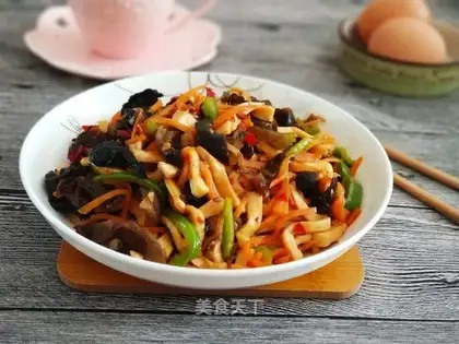 Fish apricot mushroom