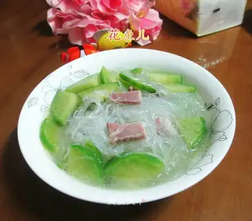 A fan of salted radish