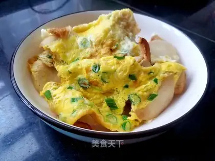 Onion eggs, white mushrooms