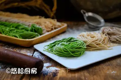 Color noodles