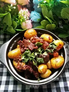 Beef roasting potatoes