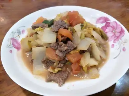 Beef with cabbage