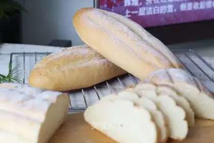 Cream Hasbread