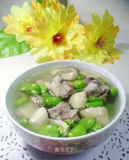 Porphyllos, bean ribs soup