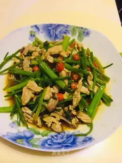 Celery fried meat