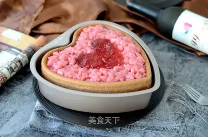 Strawberry frozen-heart sponge cake