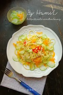 Cyan red salad pasta