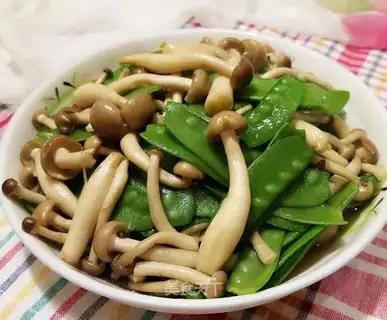 Dutch beans, crab mushrooms